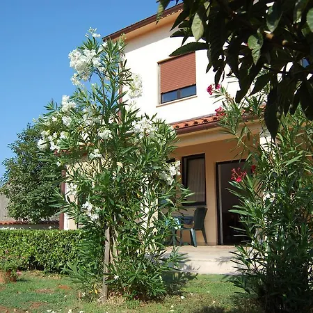Apartment 3m *